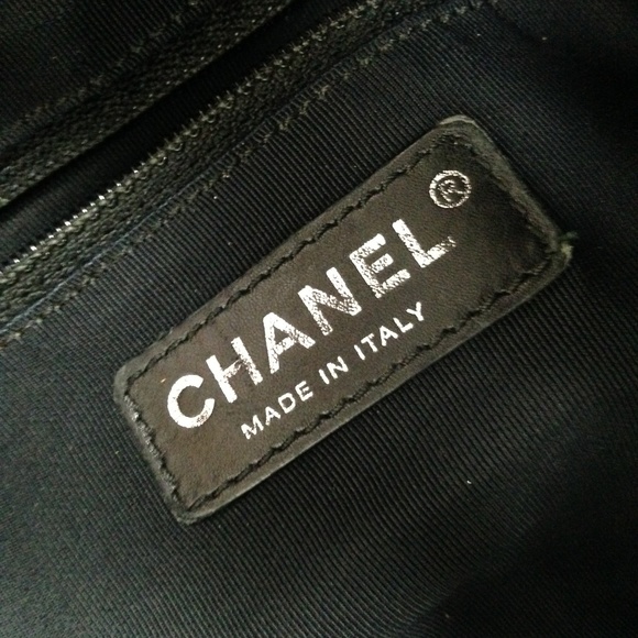 Chanel Silver-Black Weekend-Beach Crossbody - Picture 13 of 13